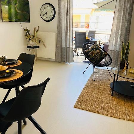 2 Bd Top Floor Aprt With Acropolis View Athen Exterior foto