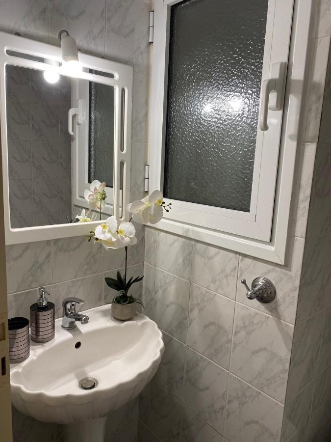 2 Bd Top Floor Aprt With Acropolis View Athen Exterior foto