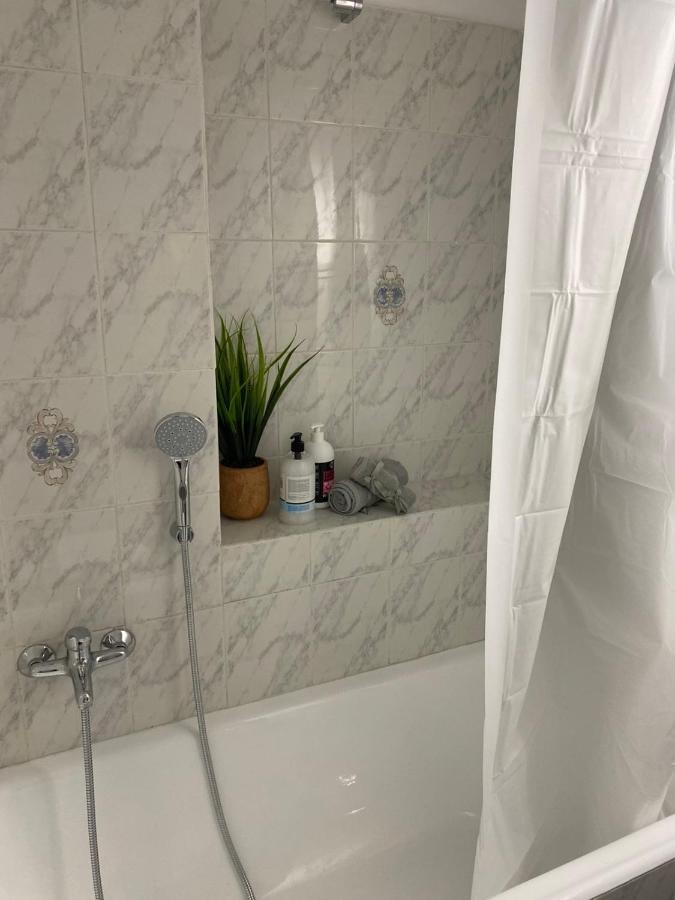 2 Bd Top Floor Aprt With Acropolis View Athen Exterior foto