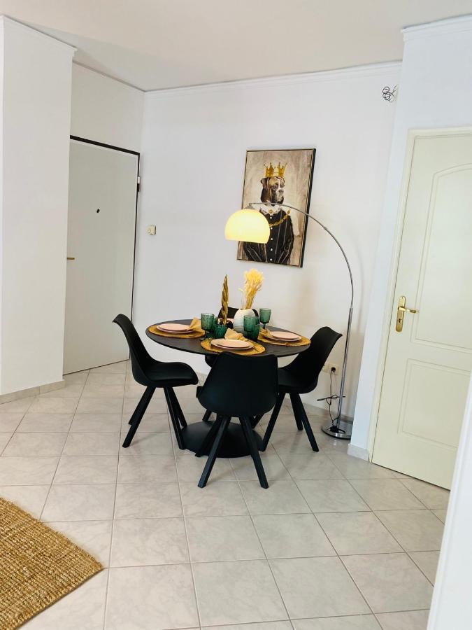 2 Bd Top Floor Aprt With Acropolis View Athen Exterior foto