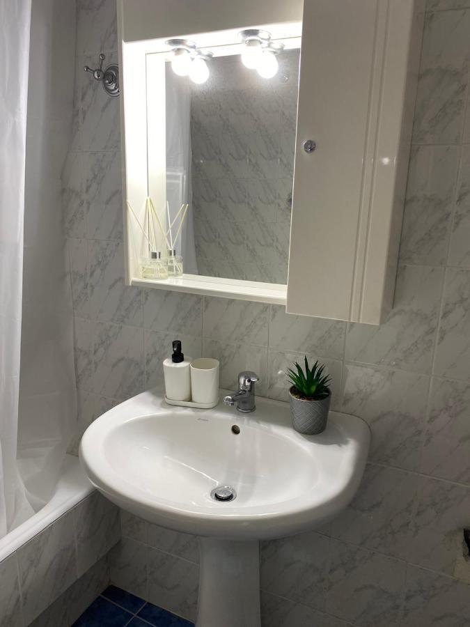 2 Bd Top Floor Aprt With Acropolis View Athen Exterior foto