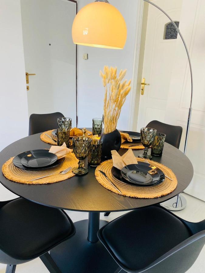 2 Bd Top Floor Aprt With Acropolis View Athen Exterior foto
