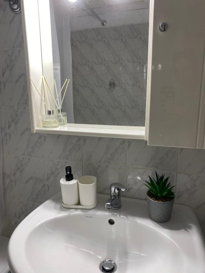 2 Bd Top Floor Aprt With Acropolis View Athen Exterior foto